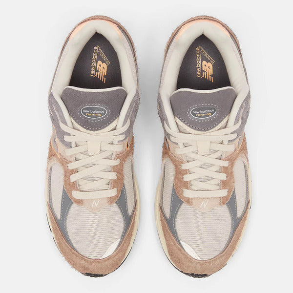 NEW BALANCE 2002R