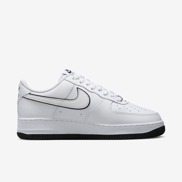 NIKE AIR FORCE 1 '07