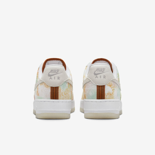 NIKE WMNS AIR FORCE 1 07 LX