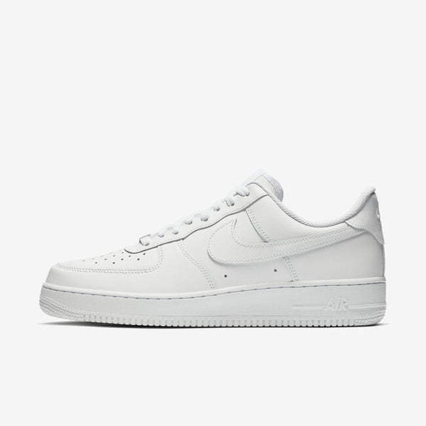 NIKE AIR FORCE 1 07