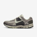 NIKE W ZOOM VOMERO 5