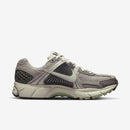 NIKE W ZOOM VOMERO 5