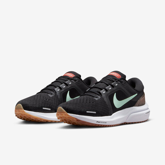 NIKE WMNS AIR ZOOM VOMERO 16